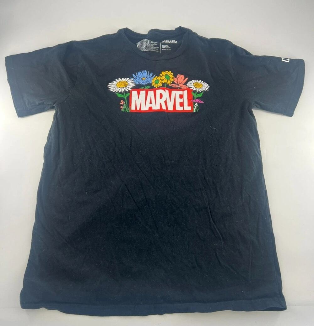Marvel Tshirt Womens Medium Black Flower Short Sleeve Cotton Pullover Logo